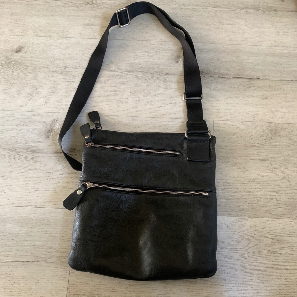 Margot Black Leather‎ Crossbody Bag Messenger Multi Zip Adjustable Strap Womens